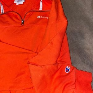 Super cute champion pullover